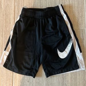 Nike boys short